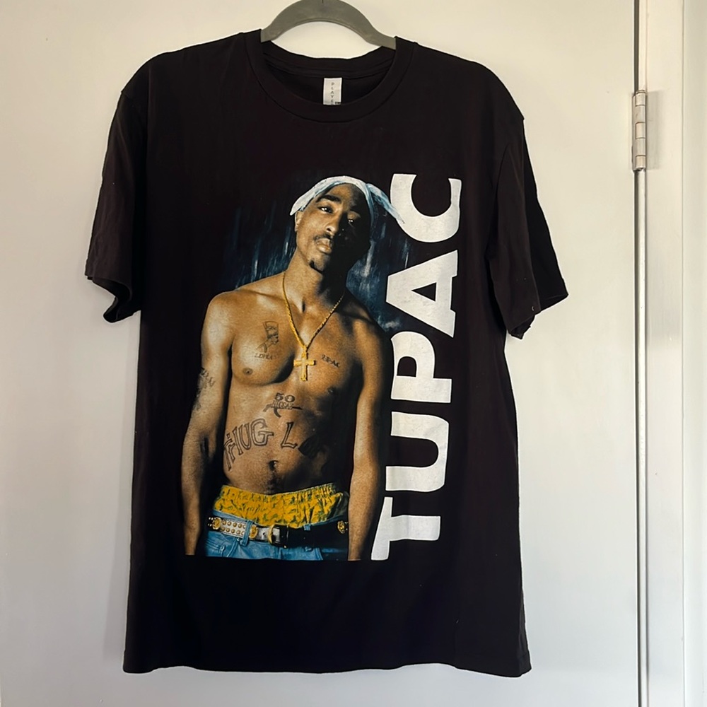 Tupac Large Graphic Shirt